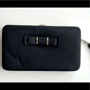 Wristlet wallet